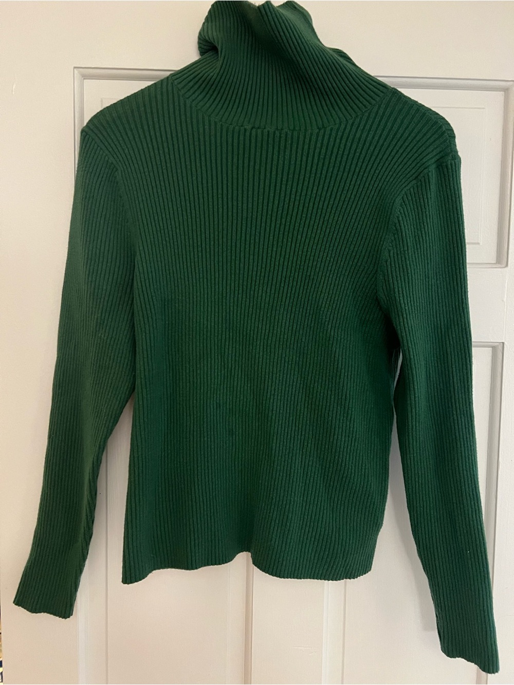 Old Navy Women's Dark Green Ribbed Turtleneck Sweater